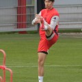 博鱼体育官方网站-图片报：伊藤洋辉已恢复部分合练，但本周末德甲仍无法复出